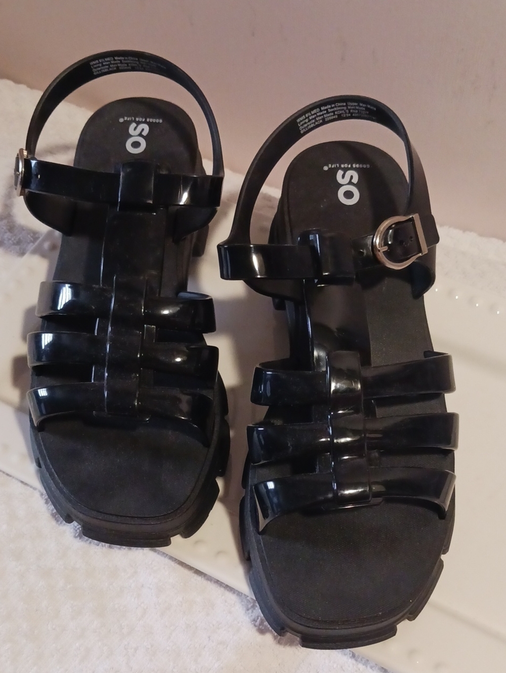 Chic! SO Gillis Jelly Black Glossy Strappy Platform Sandals 9.5